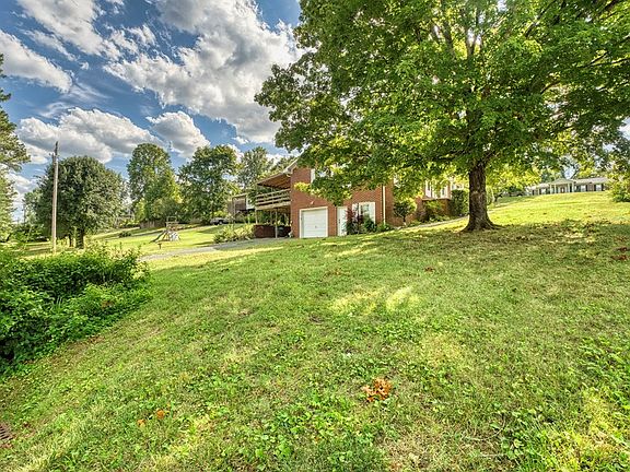 2nd image of 1410 Bagley Dr