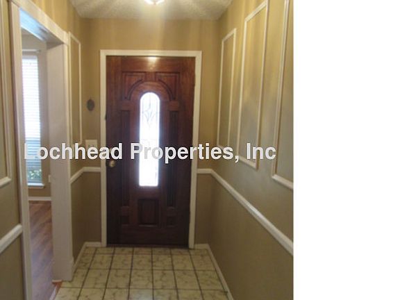 2nd image of 2927 Manchester Dr