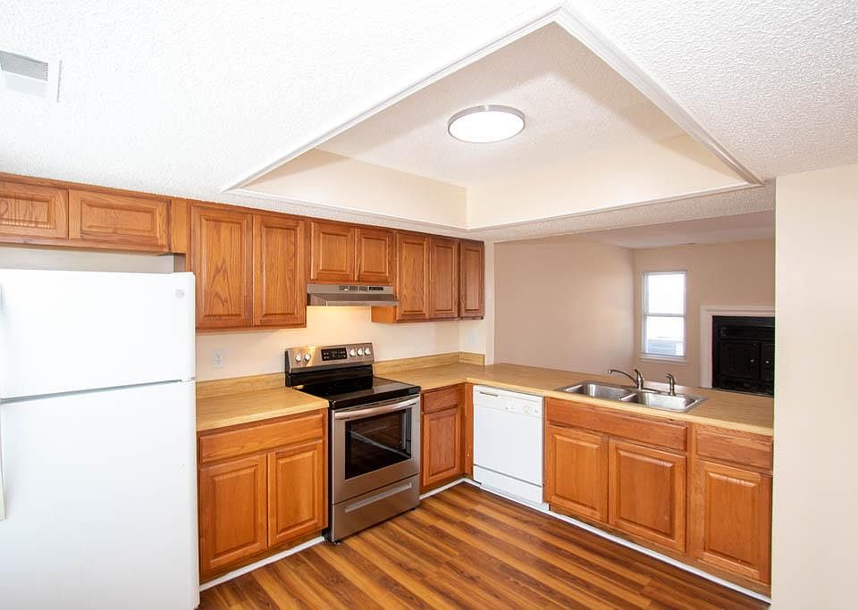 1st image of 1605 Jameson Dr