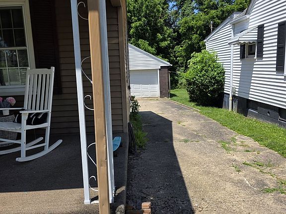 3rd image of 375 S Ohio Ave