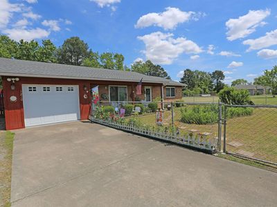 1210 Privett Park Dr, Lonoke, AR, 72086
