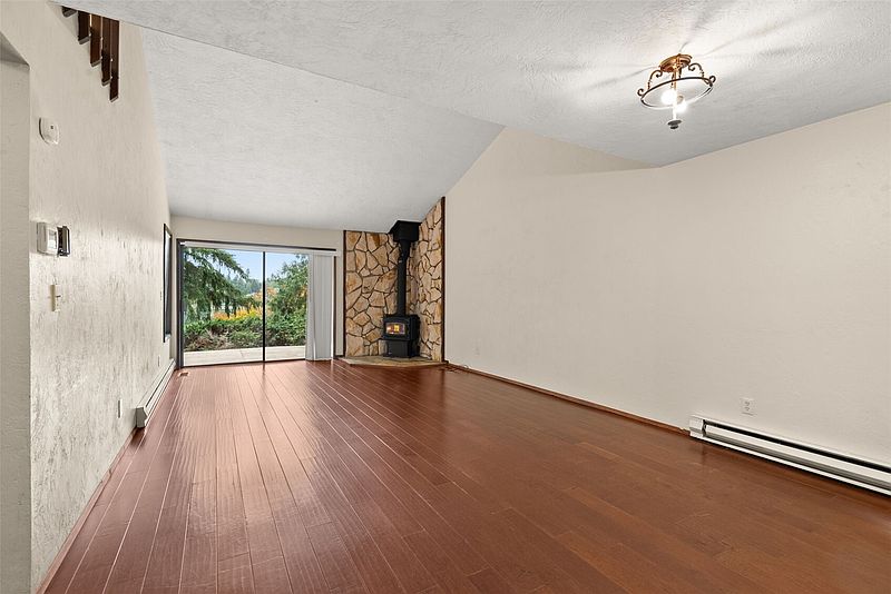 3rd image of 8111 58th Avenue SE