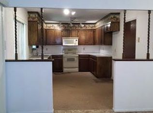 902 Rosedale Dr, Hewitt, TX 76643