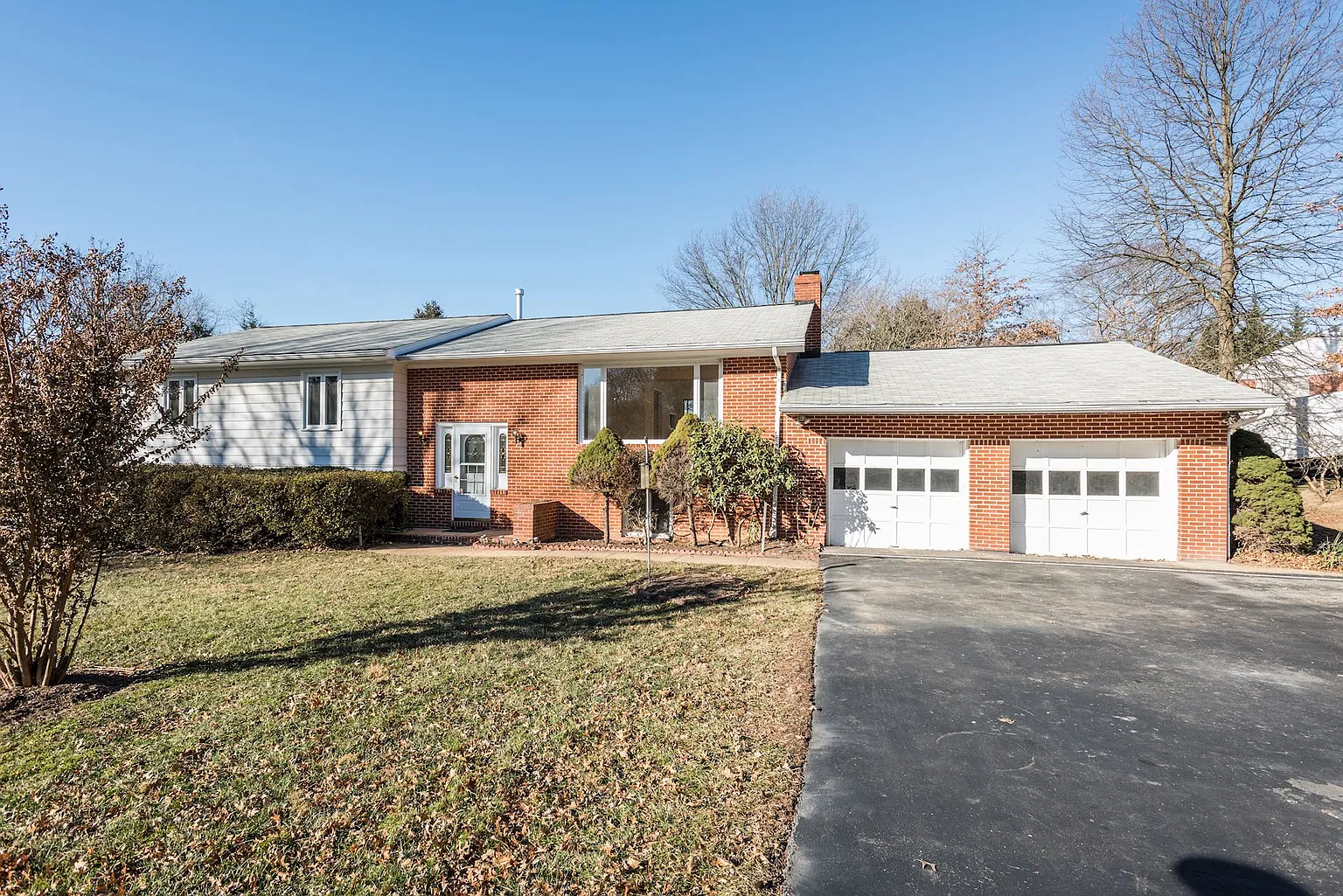 9205 Spring Valley Rd photo 1