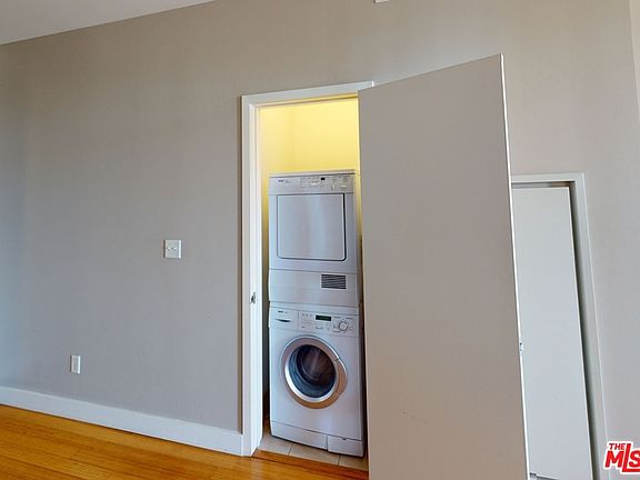 5th image of 3810 W Wilshire Blvd #610