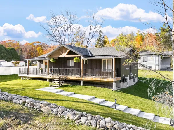 550 2nd Ave, Tay, ON L0K 1R0