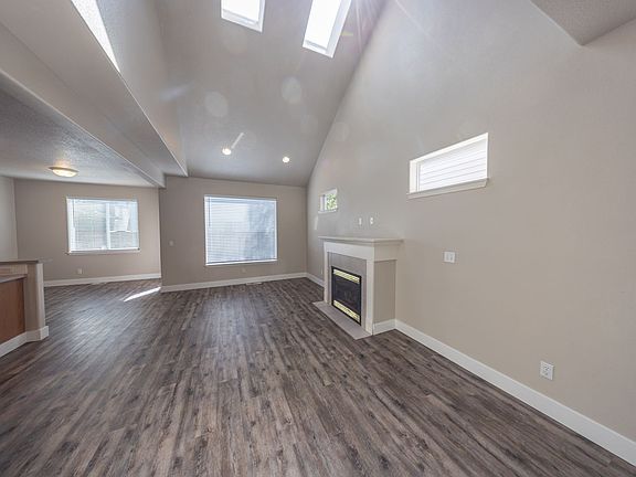 2nd image of 13813 NE 63rd St
