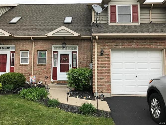 1st image of 202 Melissa Dr