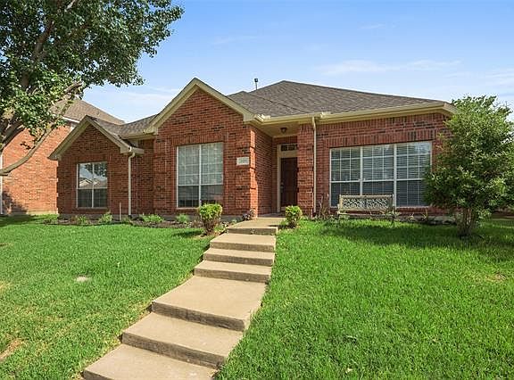 3rd image of 1324 Mustang Dr