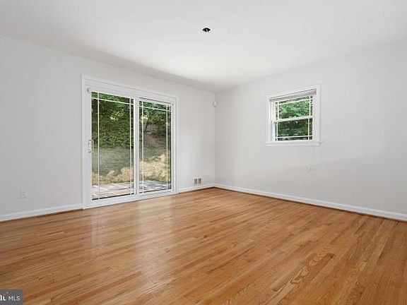 5th image of 7063 Wyndale St NW