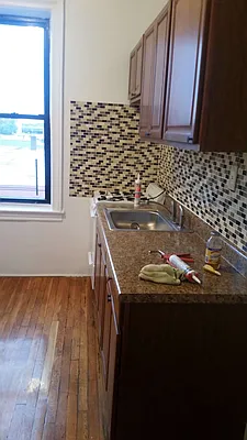 Rented by Max & Associates Realty Corp | media 20