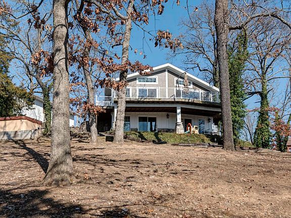 3rd image of 70 Ash Ln