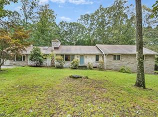 14 Skytop Rd, Pt Murray, NJ 07865