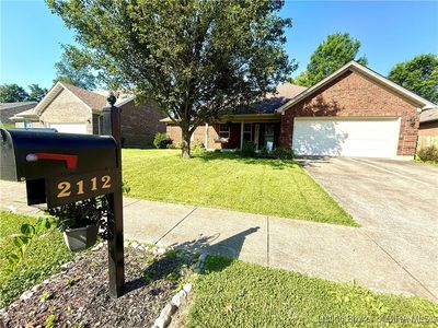 2112 Sterling Oaks Drive, Sellersburg, IN, 47172