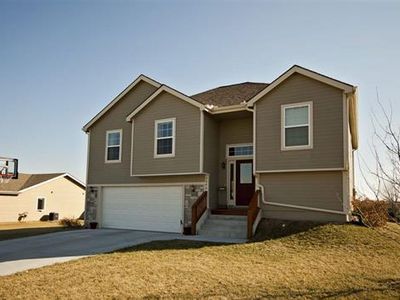 8846 Marigold Ln, Manhattan, KS, 66502