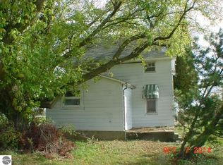 1822 N Campbell Rd, Rose City, MI 48654