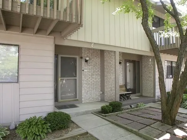 837 Faulkner Pl, Vernon Hills, IL 60061