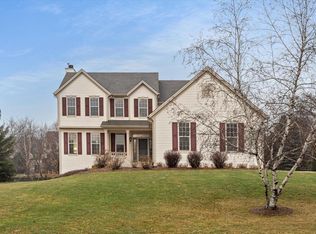 W127N6241 Sumac St, Menomonee Falls, WI 53051