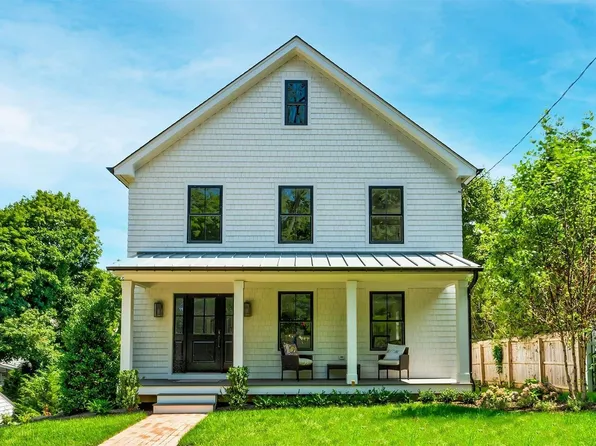 5 Poplar Place, Cold Spring Harbor, NY 11724