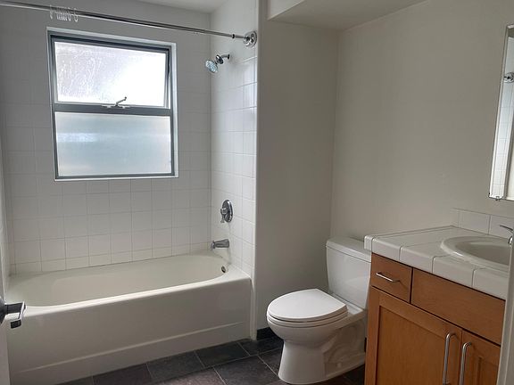 3rd image of 4145 Portola Dr APT 206