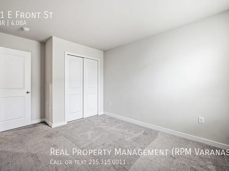 21 E Front — Photo 17