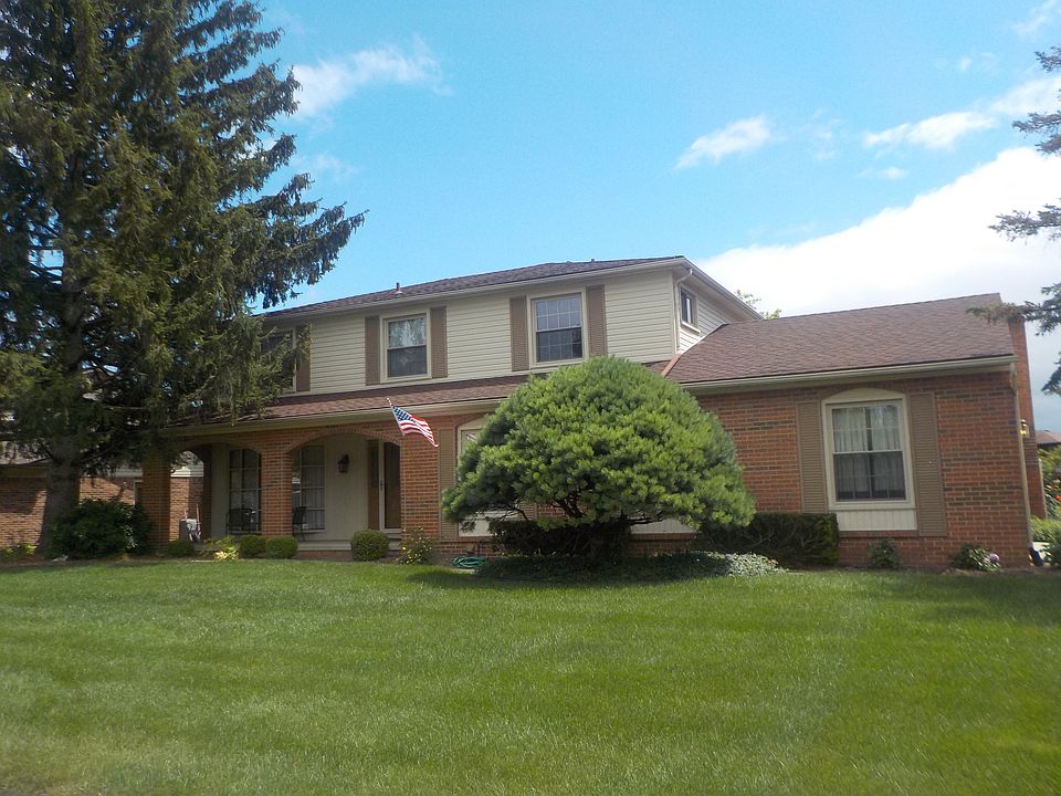 1st image of 33493 Bobrich St