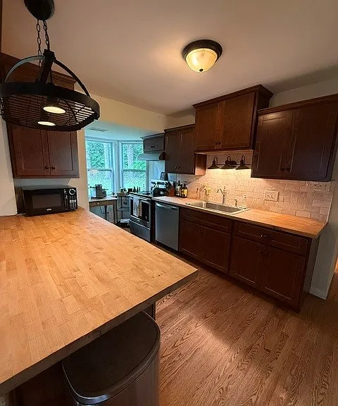 1216 Wilson Ave — Photo 7