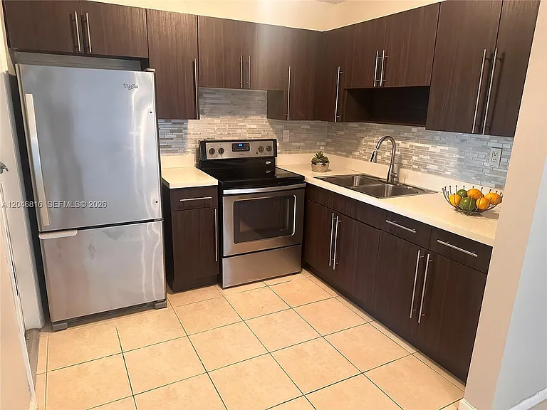 1720 Funston St #203 — Photo 3