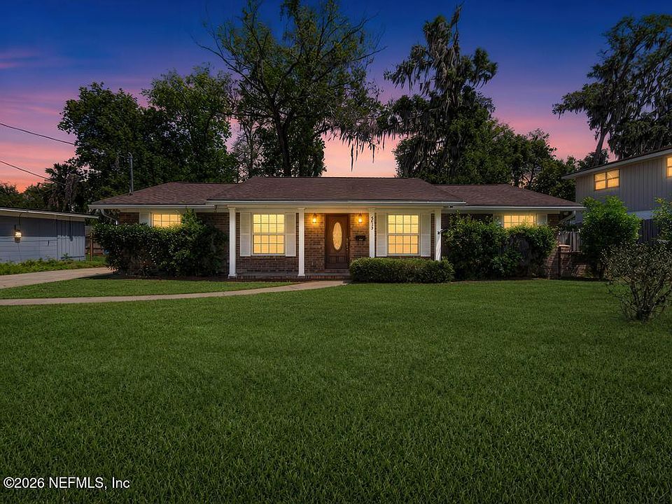 1st image of 5439 CONTINA Avenue