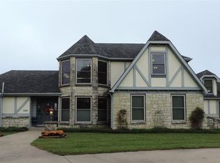 1133 E 1284th Rd, Lawrence, KS 66047