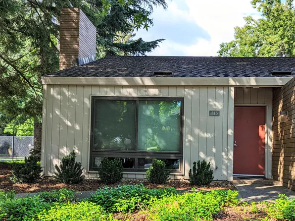 316 Elmhurst Cir, Sacramento, CA 95825