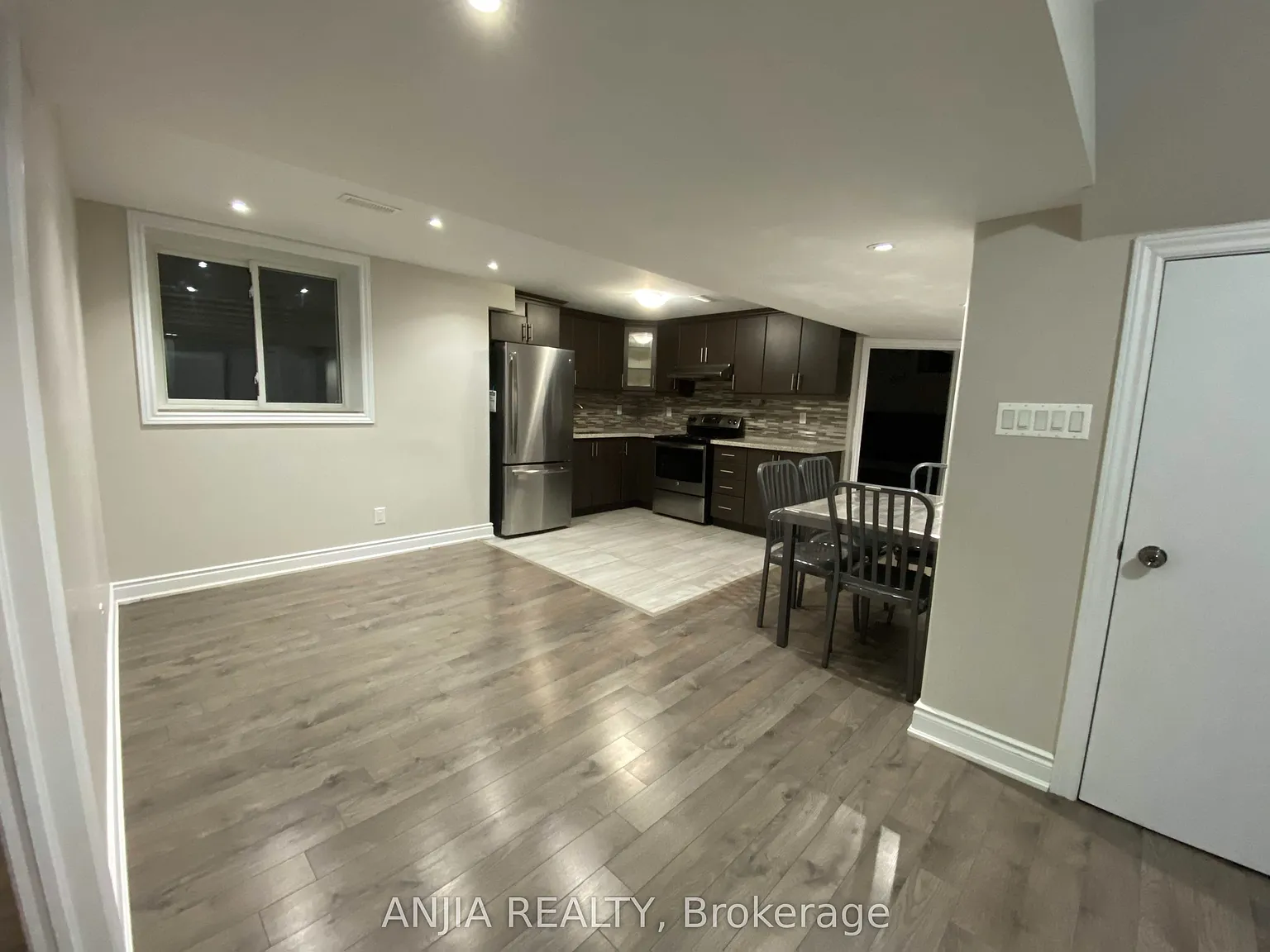 2 bed, $1,800 — Photo 3