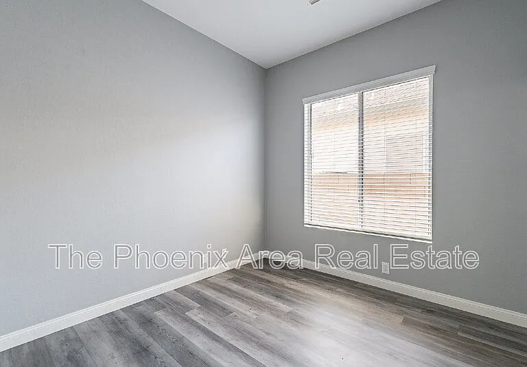 231 S Beverly St — Photo 22