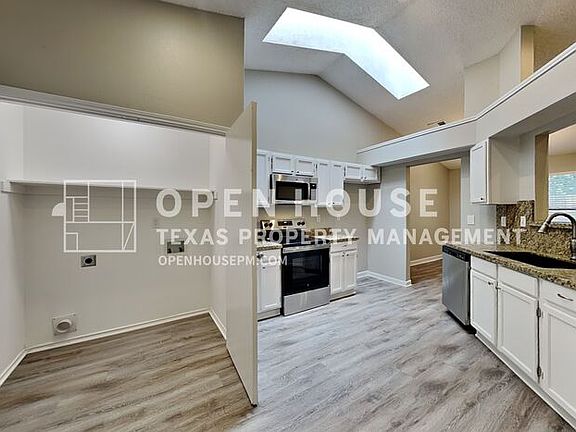 5th image of 1404 Laguna Vista Way