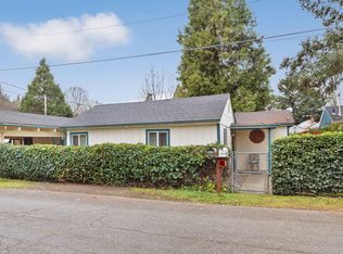 1400 Playford Ln, Grants Pass, OR 97527