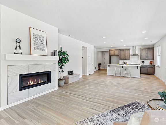 5th image of 6529 Seaglass Avenue SE