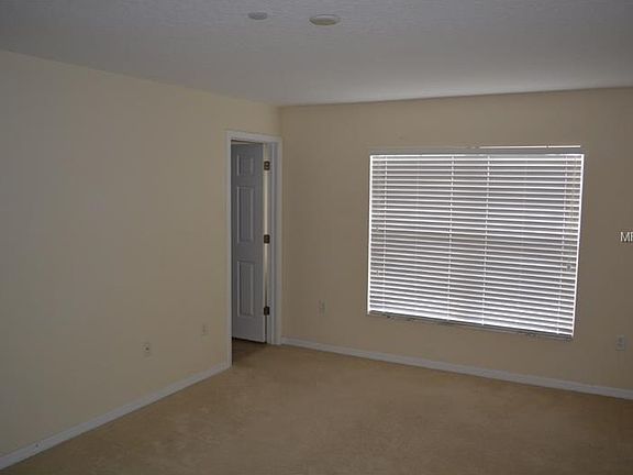 5th image of 2555 Lexington Oak Dr