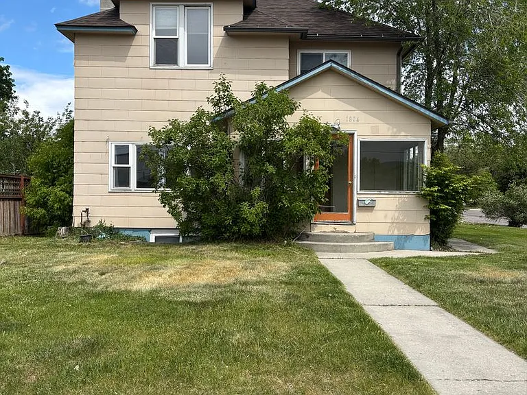 1804 S 6th St W — Photo 1