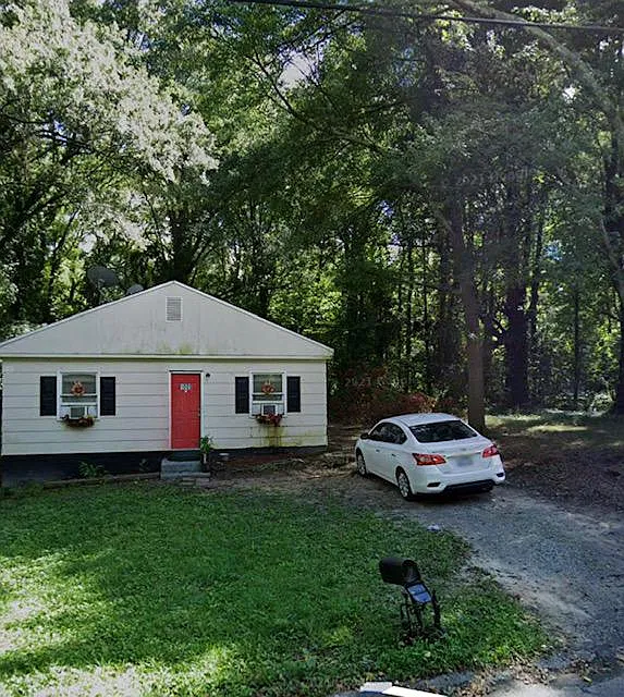 2 bed, 702 sqft, $1,150 — Photo 2