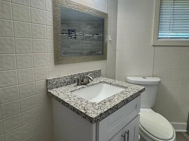 1819 Lincoln Dr — Photo 13