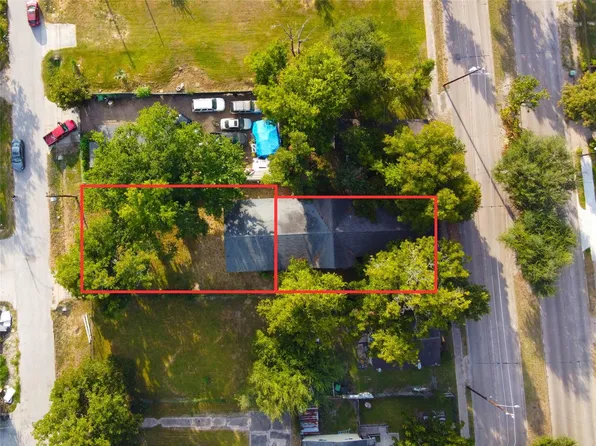 3216 Collingsworth St, Houston, TX 77026