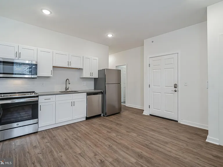 405 S 42nd St #1C — Photo 38