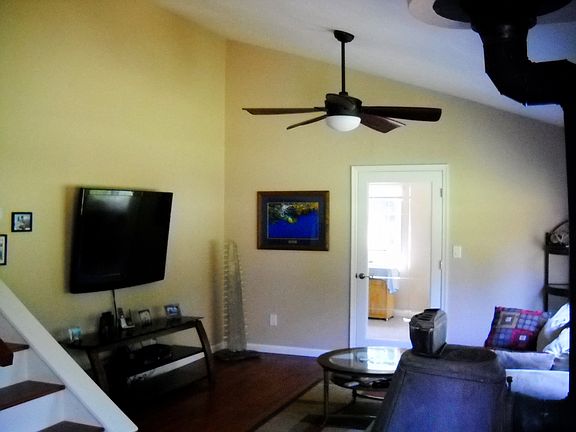 5th image of 8666 Park Dr