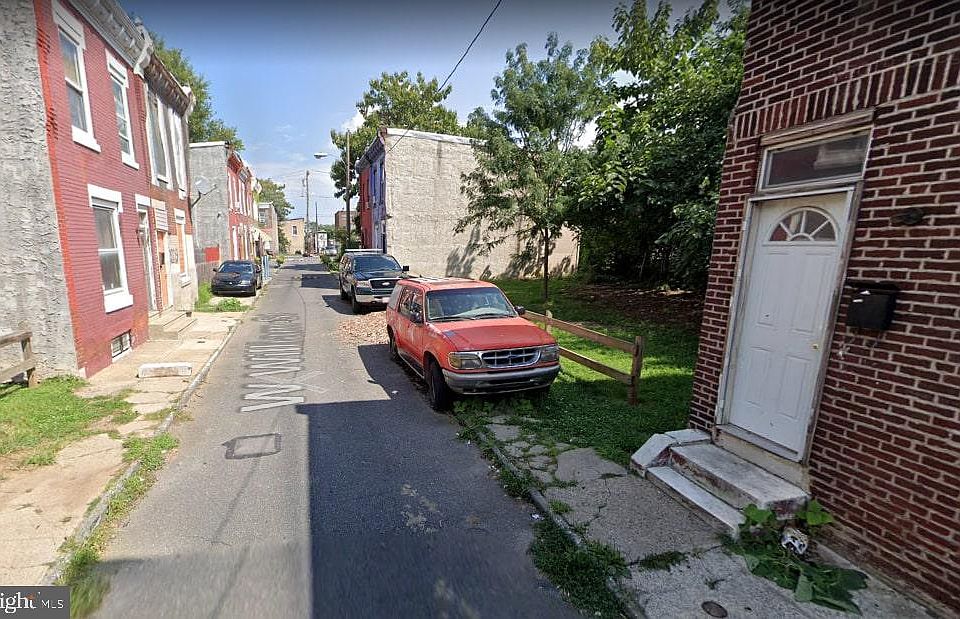 2nd image of 1326 W William St