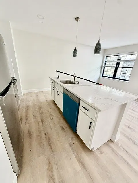 1 bed, 9999 sqft, $3,195 — Photo 4