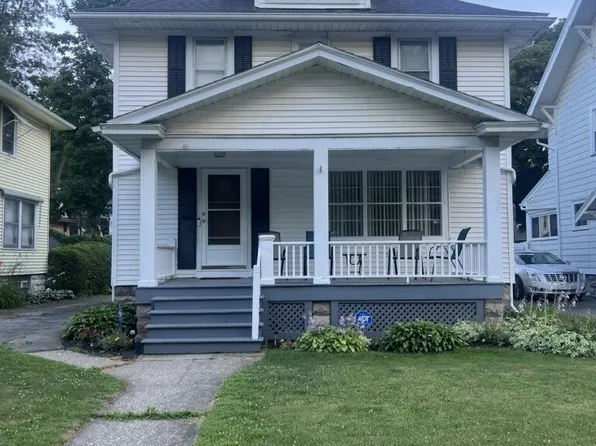203 Roxborough Rd, Rochester, NY 14619