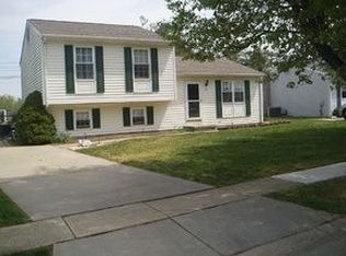 22 Country Ln, Newark, DE 19702