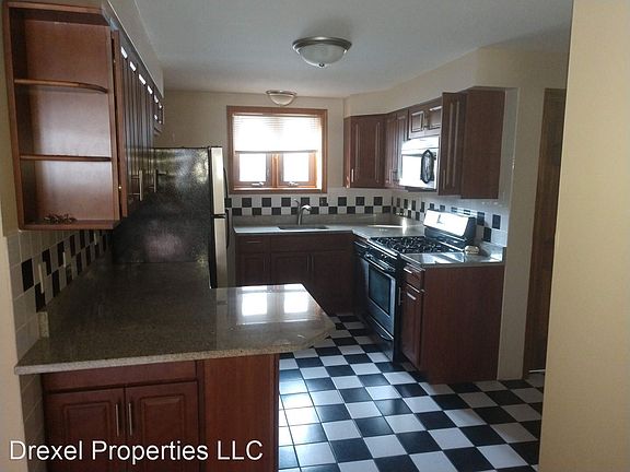 5th image of 4318 N Laramie Ave APT G