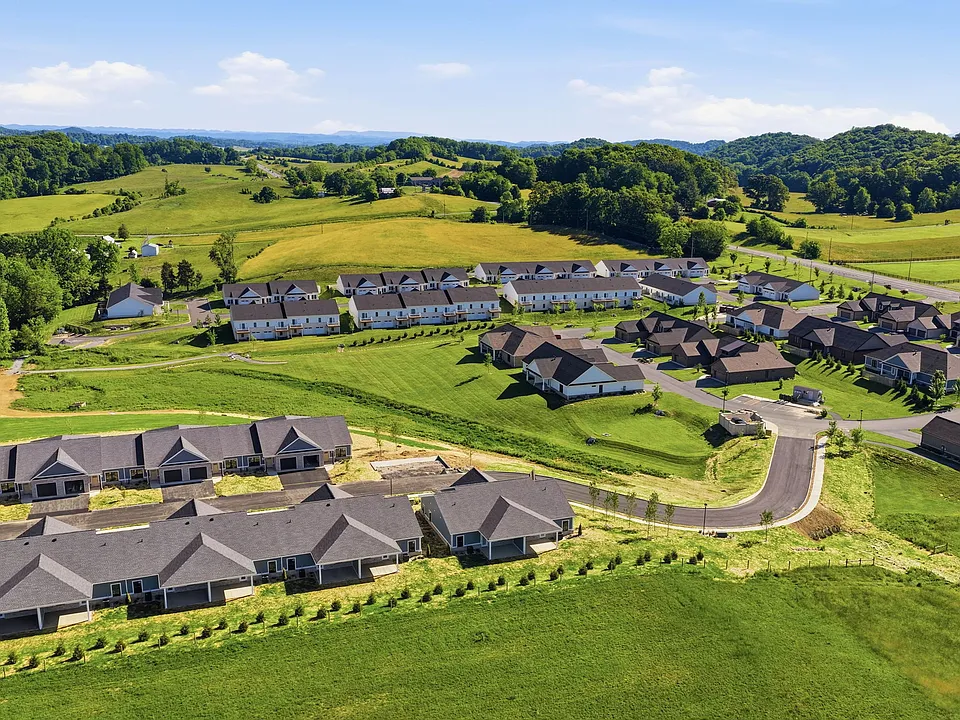 Quiet, low density setting between Jonesborough and Johnson City