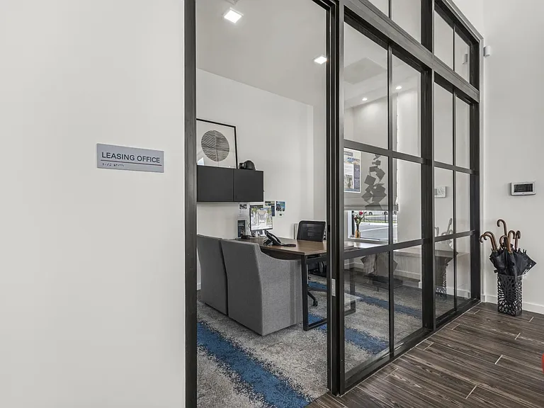 Azalea Luxury Apartments — Photo 47